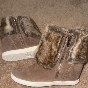 NEW! AEROSOLES Brown Faux Fur Ankle Boots
